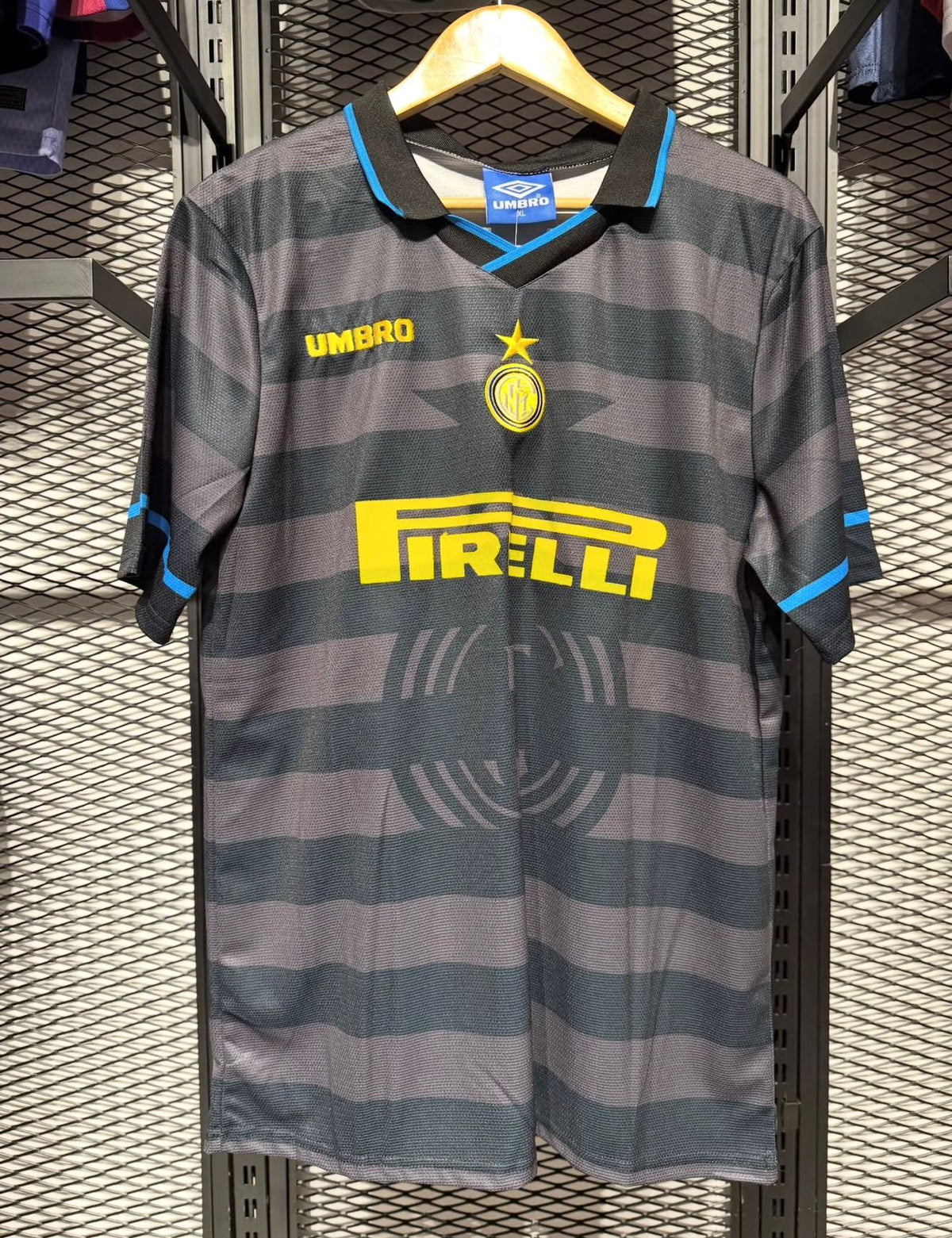 Inter Ronaldo 1998 third